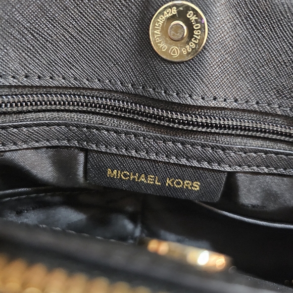 Michael Kors Savannah Medium Saffiano Leather Satchel Tote Bag - Picture 8 of 16